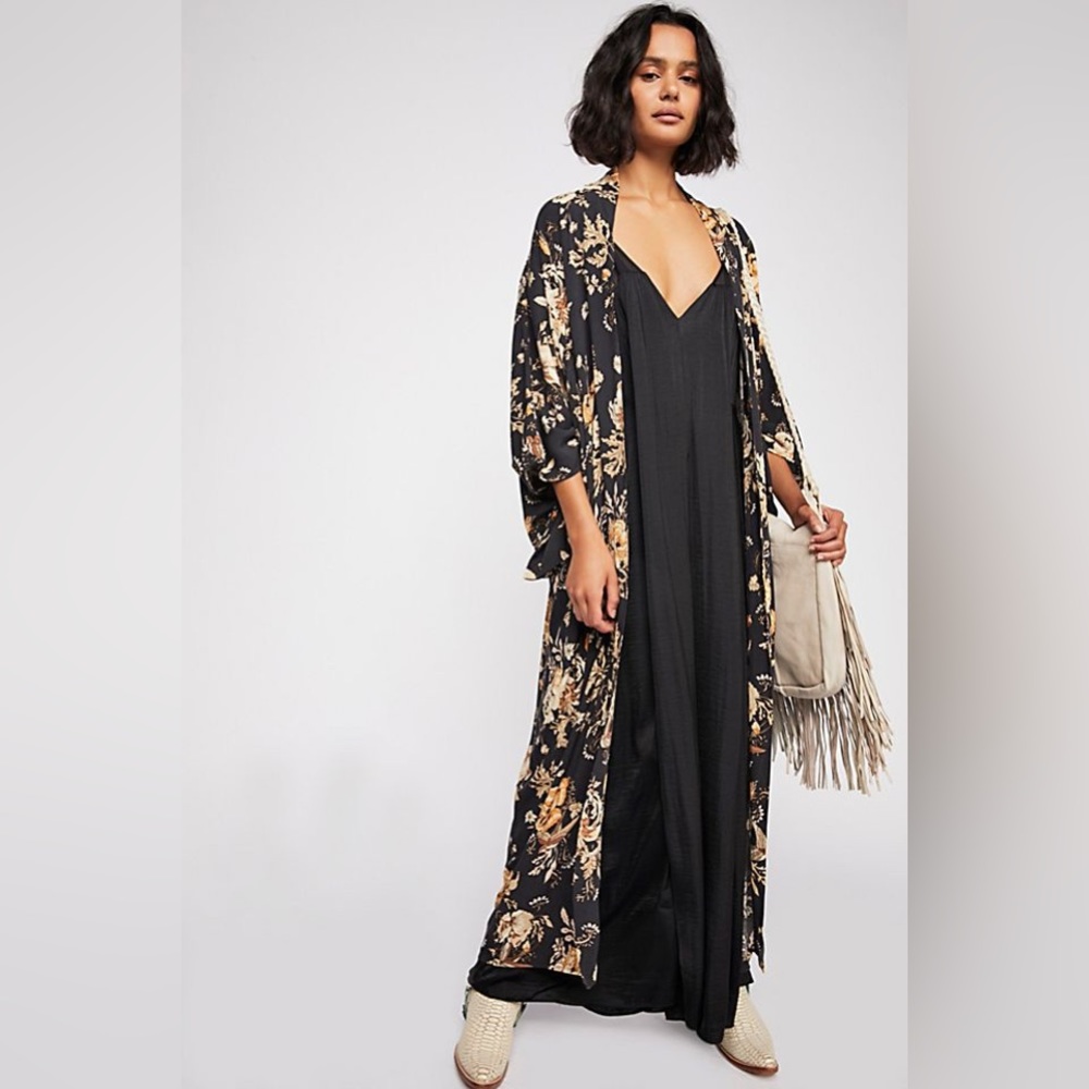 ✨Spell Rosa Sweet Jane kimono✨